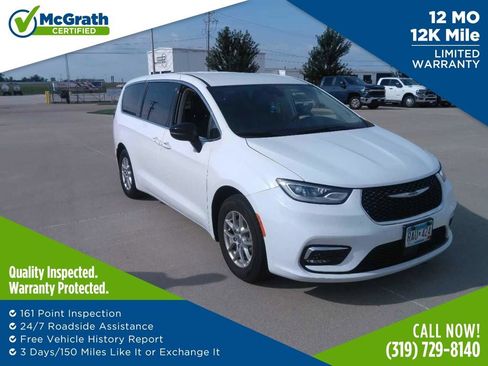 Used 2024 Chrysler Pacifica Touring-L FWD image 1