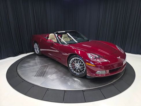 Used 2006 Chevrolet Corvette Convertible w/ Preferred Equipment Group RWD image 48