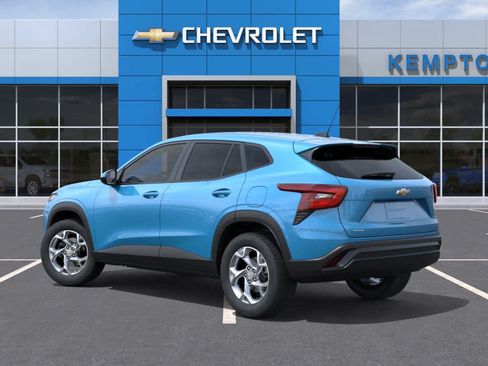New 2026 Chevrolet Trax LS w/ LS Convenience Package FWD image 3