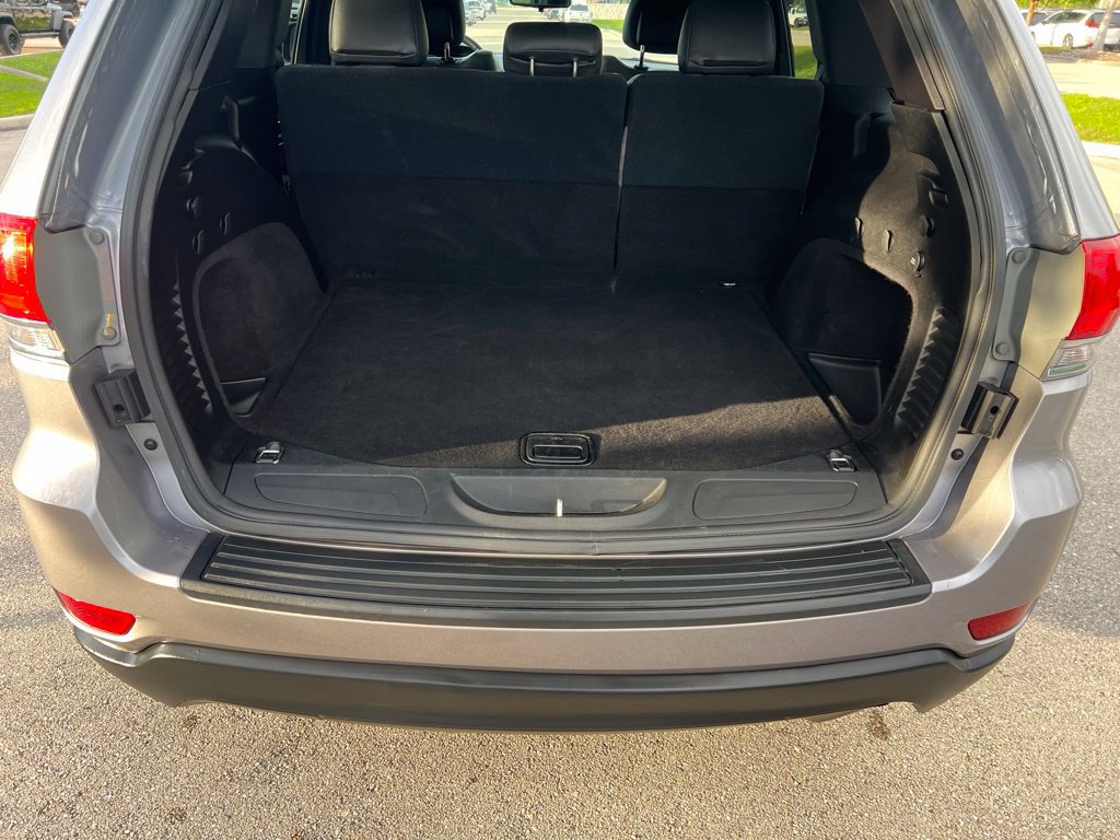 Used 2014 Jeep Grand Cherokee Laredo w/ Quick Order Package 23E RWD image 11
