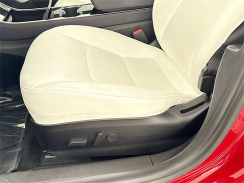 Used 2019 Tesla Model 3 Long Range image 19