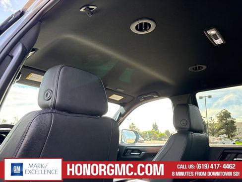 Used 2025 GMC Yukon Denali image 17