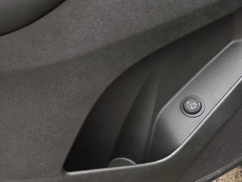 Used 2024 Chevrolet Equinox LT w/ LPO, Floor Liner Package AWD/4WD image 29
