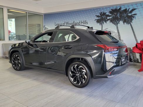Certified 2025 Lexus UX 300h 300h image 3