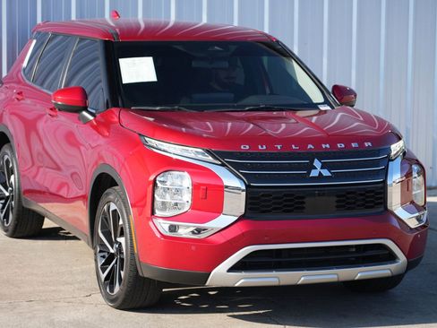 Used 2022 Mitsubishi Outlander SE image 50