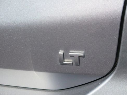 Used 2023 Chevrolet Equinox LT FWD image 4