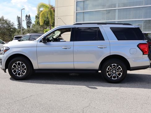 Used 2023 Ford Expedition XL image 5