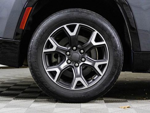 Used 2024 Jeep Wagoneer Series III image 41