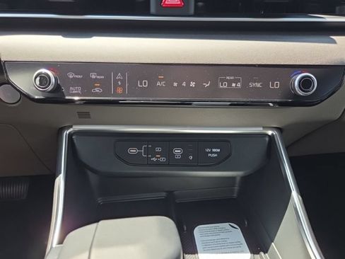 New 2026 Kia Carnival EX FWD image 41