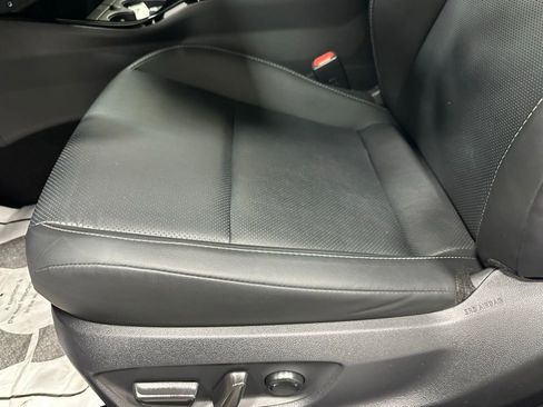 Used 2025 Toyota Prius XLE image 13