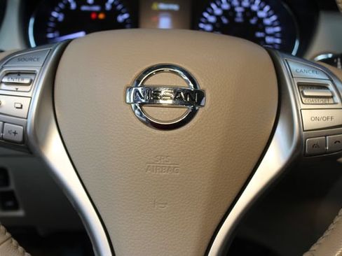 Used 2015 Nissan Rogue SL AWD/4WD image 22