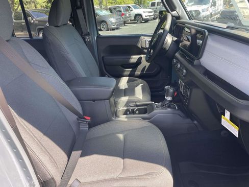 New 2025 Jeep Gladiator Sport image 36