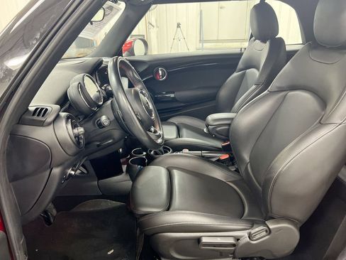 Used 2019 MINI Cooper S w/ Signature Upholstery Package FWD image 19