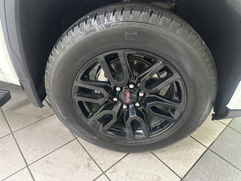 Used 2023 GMC Sierra 1500 Pro w/ Graphite Edition AWD/4WD image 14