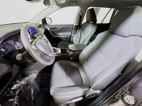 Used 2023 Toyota RAV4 LE AWD/4WD image 19