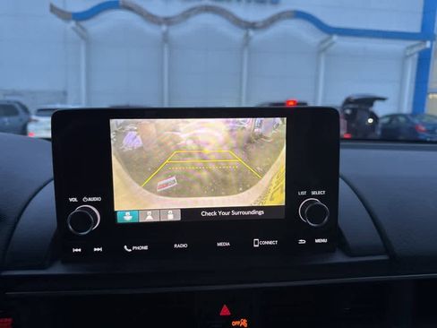 Used 2023 Honda Pilot LX image 19