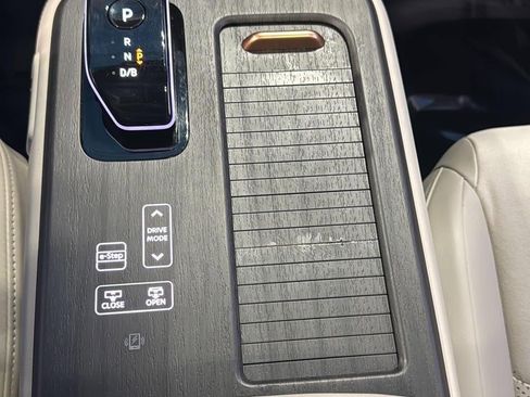 Used 2023 Nissan Ariya EVOLVE+ image 19