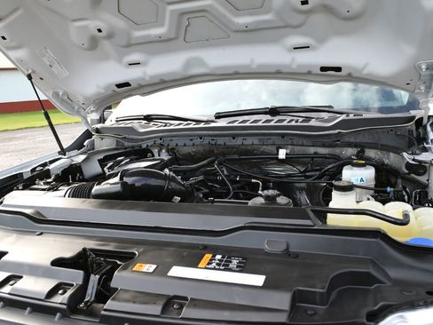 Used 2023 Ford F250 XLT AWD/4WD image 10