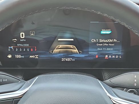 Used 2025 Chevrolet Equinox LT AWD/4WD image 16