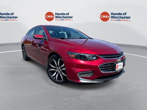 Used 2018 Chevrolet Malibu LT FWD image 1