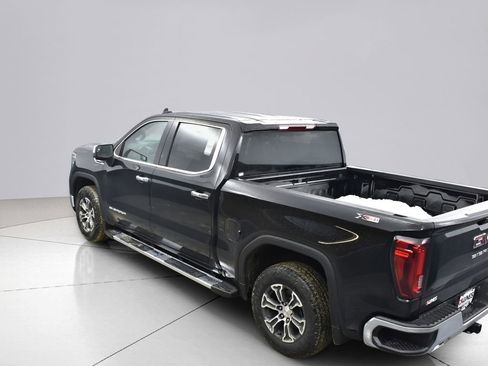 Used 2024 GMC Sierra 1500 SLT w/ X31 Off-Road Package image 38