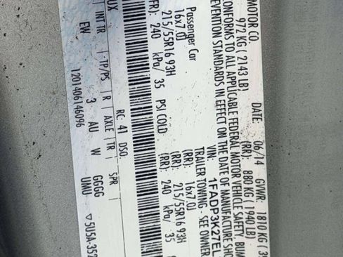 Used 2014 Ford Focus SE FWD image 19