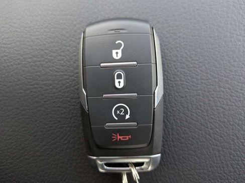 New 2026 RAM 1500 Express AWD/4WD image 30