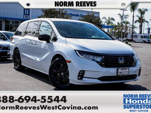 Certified 2024 Honda Odyssey Sport image 1