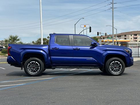 Used 2024 Toyota Tacoma TRD Sport image 6