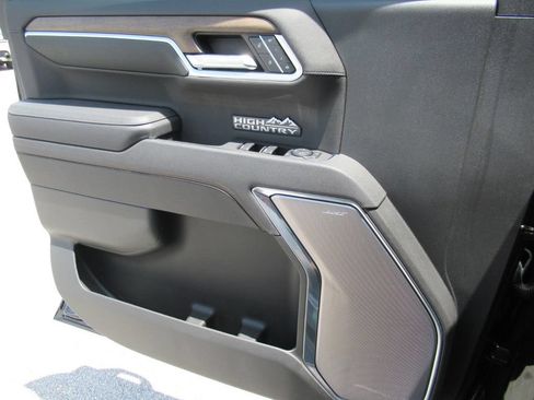 Used 2026 Chevrolet Silverado 1500 High Country w/ Midnight Edition RWD image 20