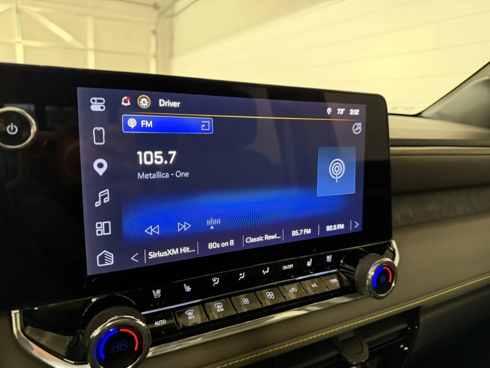 Used 2025 Chevrolet Colorado ZR2 w/ Technology Package AWD/4WD image 25