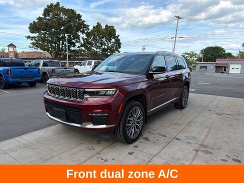 Used 2023 Jeep Grand Cherokee L Summit AWD/4WD image 9