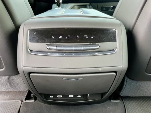 Used 2021 Cadillac Escalade Sport AWD/4WD image 25