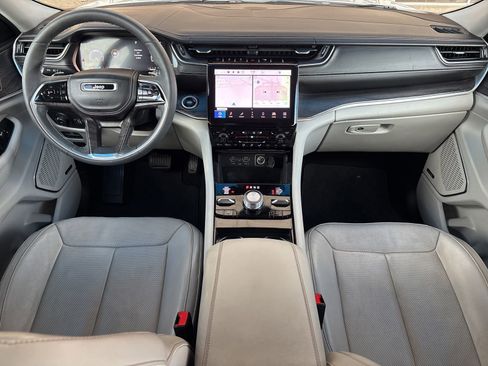 Used 2023 Jeep Grand Cherokee L Overland AWD/4WD image 24