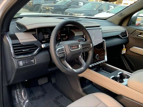 New 2026 GMC Acadia Elevation image 8