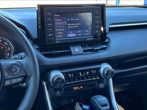 Used 2020 Toyota RAV4 XLE image 6