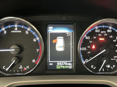 Used 2016 Toyota RAV4 Limited image 14