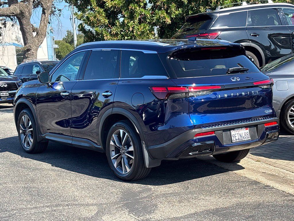 Used 2023 INFINITI QX60 Luxe w/ Cargo Package FWD image 8