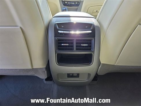 Used 2023 Cadillac XT5 Premium Luxury image 14