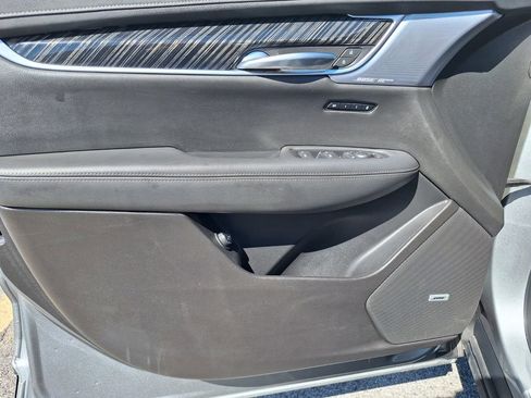 Used 2024 Cadillac XT6 Premium Luxury image 33