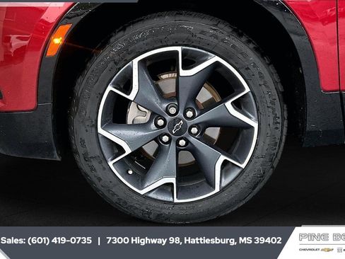 Used 2020 Chevrolet Blazer RS w/ LPO, Floor Liner Package FWD image 7