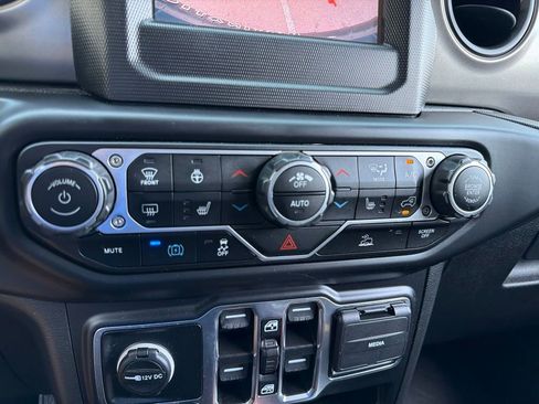 Used 2023 Jeep Wrangler Unlimited w/ Cold Weather Group AWD/4WD image 12