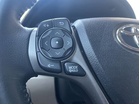 Used 2014 Toyota Venza LE image 38