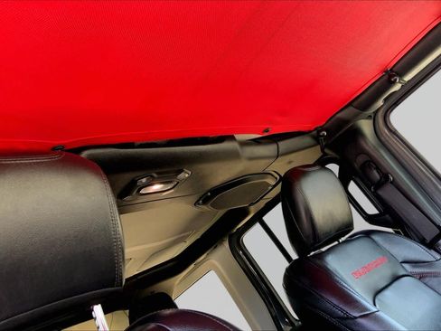 Used 2018 Jeep Wrangler Unlimited Rubicon AWD/4WD image 14