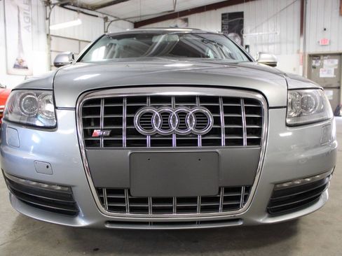 Used 2009 Audi S6 Sedan AWD/4WD image 9