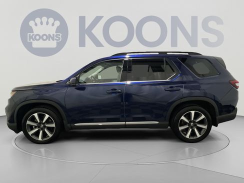 Used 2023 Honda Pilot Touring image 2