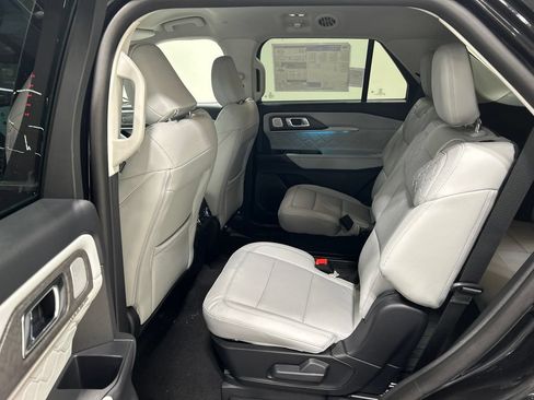 New 2026 Ford Explorer Platinum w/ LUX Leather Package AWD/4WD image 29