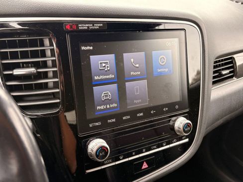 Used 2022 Mitsubishi Outlander LE image 29