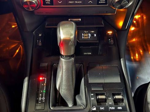 Used 2021 Lexus GX 460 Premium image 23