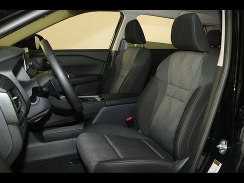 Used 2025 Nissan Rogue SV AWD/4WD image 15